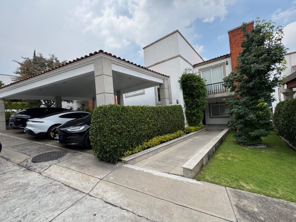 Casa en Renta en Real Esmeralda